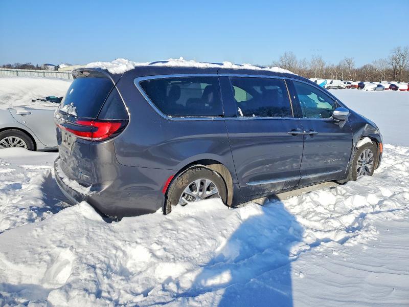 Auction sale of the 2021 Chrysler Pacifica H, vin: 2C4RC1N72MR562469, lot number: 73337035