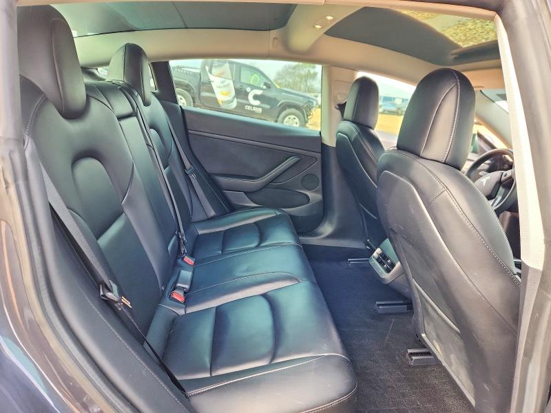 Продажа на аукционе авто 2022 Tesla Model 3, vin: 5YJ3E1EB0NF121747, номер лота: 74167725