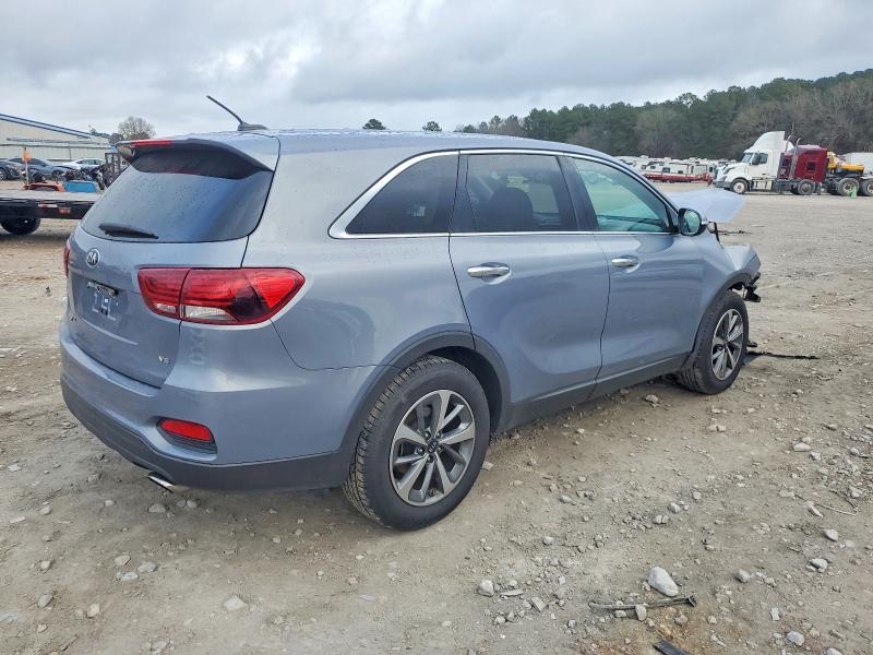 Продажа на аукционе авто 2020 Kia Sorento, vin: 5XYPG4A59LG683116, номер лота: 97676445