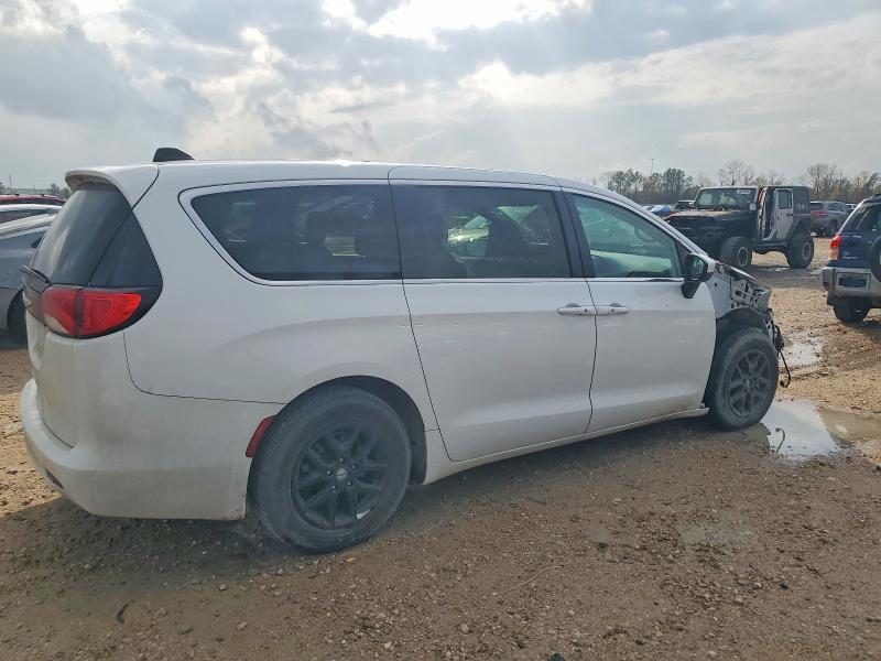 72146025 :رقم المزاد ، 2C4RC1CGXNR218571 vin ، 2022 Chrysler Voyager مزاد بيع