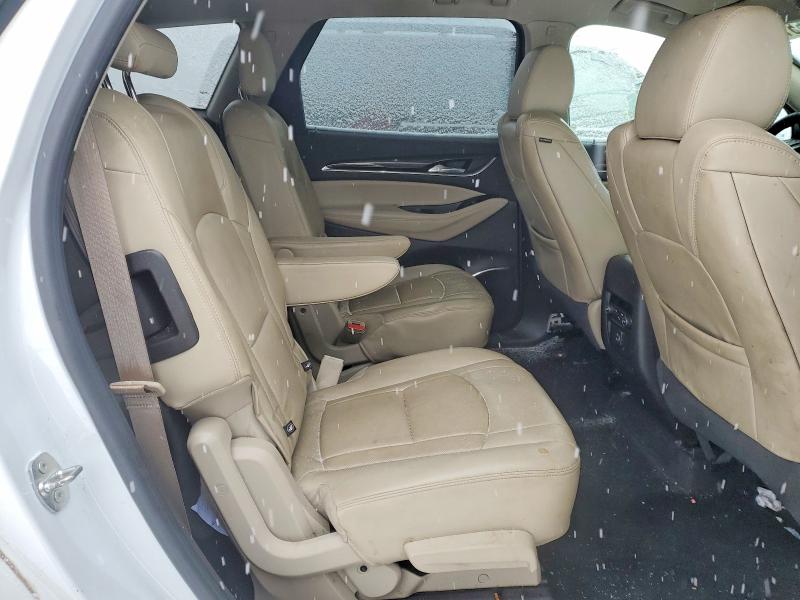 98865135 :رقم المزاد ، 5GAERBKW5JJ143015 vin ، 2018 Buick Enclave مزاد بيع