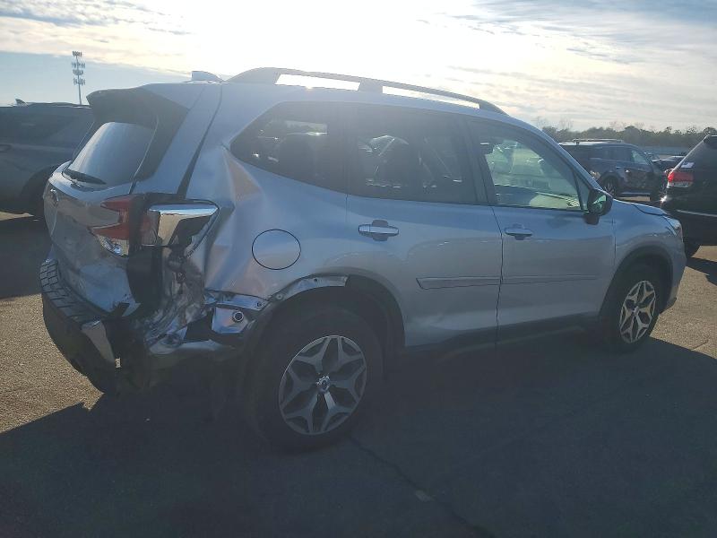 Продаж на аукціоні авто 2019 Subaru Forester, vin: JF2SKAECXKH426229, номер лоту: 72639395