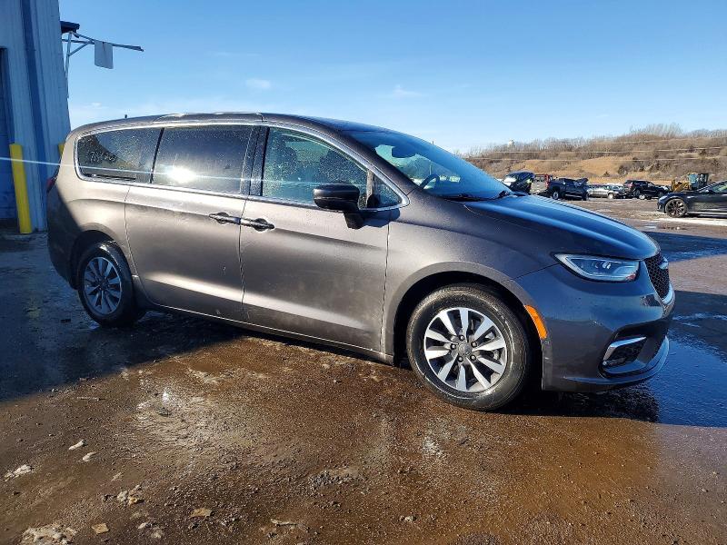 Продаж на аукціоні авто 2022 Chrysler Pacifica H, vin: 2C4RC1L7XNR122732, номер лоту: 73410875