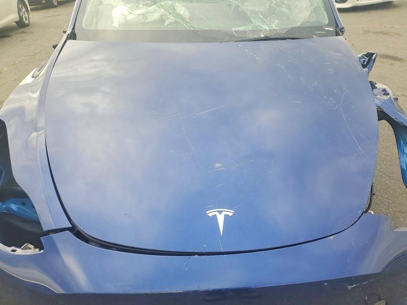 98464695 :رقم المزاد ، 7SAYGDED1SF236715 vin ، 2025 Tesla Model Y مزاد بيع