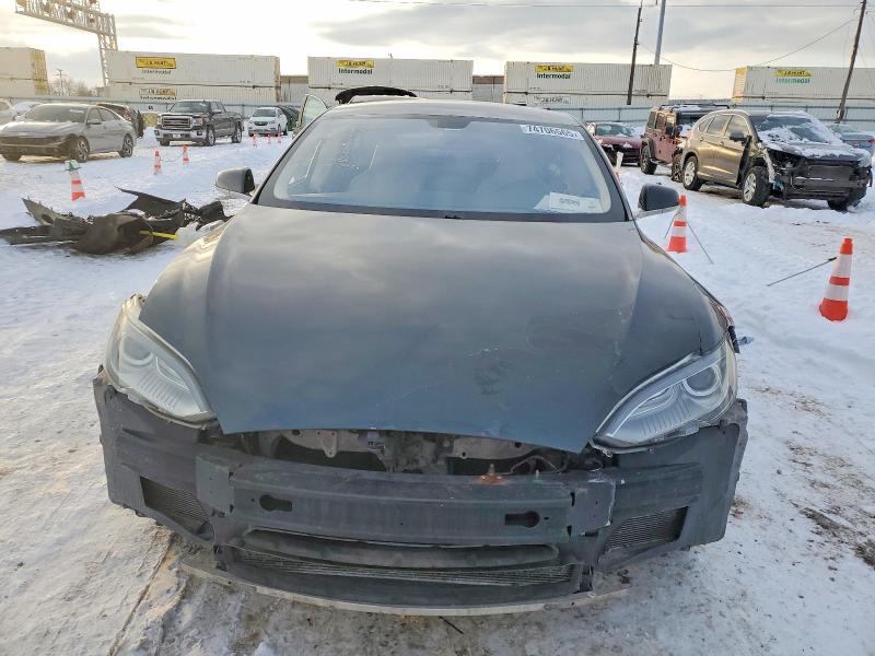 2013 Tesla Model S მანქანა იყიდება აუქციონზე, vin: 5YJSA1CGXDFP03942, აუქციონის ნომერი: 74706565