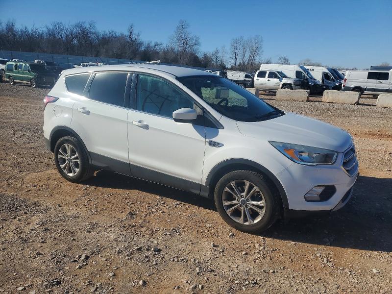 Aukcja sprzedaży 2017 Ford Escape, vin: 1FMCU0GD8HUC78395, numer aukcji: 99622145