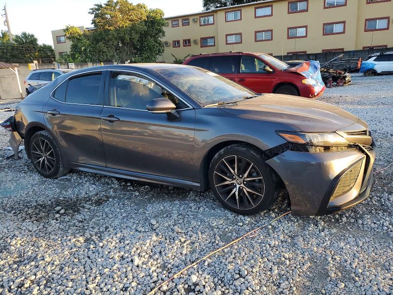 Продажа на аукционе авто 2022 Toyota Camry, vin: 4T1G11AK6NU644812, номер лота: 73299725