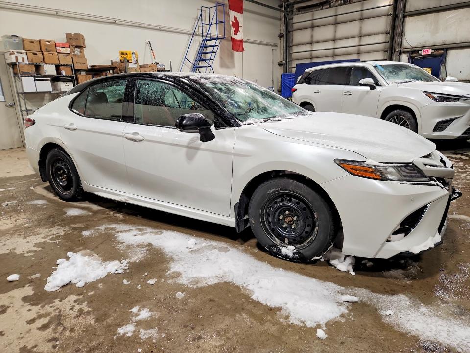 2018 Toyota Camry მანქანა იყიდება აუქციონზე, vin: 4T1B61HK5JU119266, აუქციონის ნომერი: 73409985