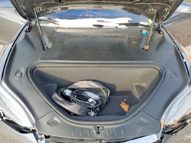 Продажа на аукционе авто 2018 Tesla Model S, vin: 5YJSA1E28JF297141, номер лота: 74411095