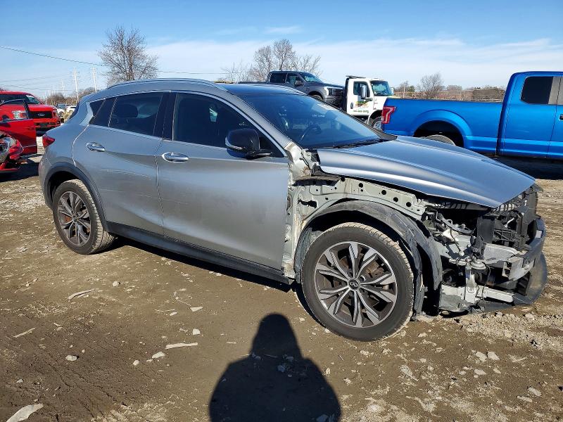 73581805 :رقم المزاد ، SJKCH5CR1JA045499 vin ، 2018 Infiniti Qx30 مزاد بيع