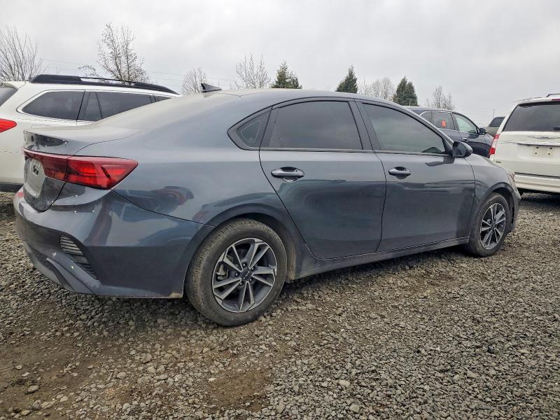 2024 Kia Forte მანქანა იყიდება აუქციონზე, vin: 3KPF24AD9RE735321, აუქციონის ნომერი: 74930785