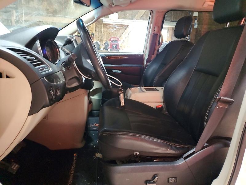 73178895 :رقم المزاد ، 2C4RC1BG4FR577272 vin ، 2015 Chrysler Town & Country مزاد بيع