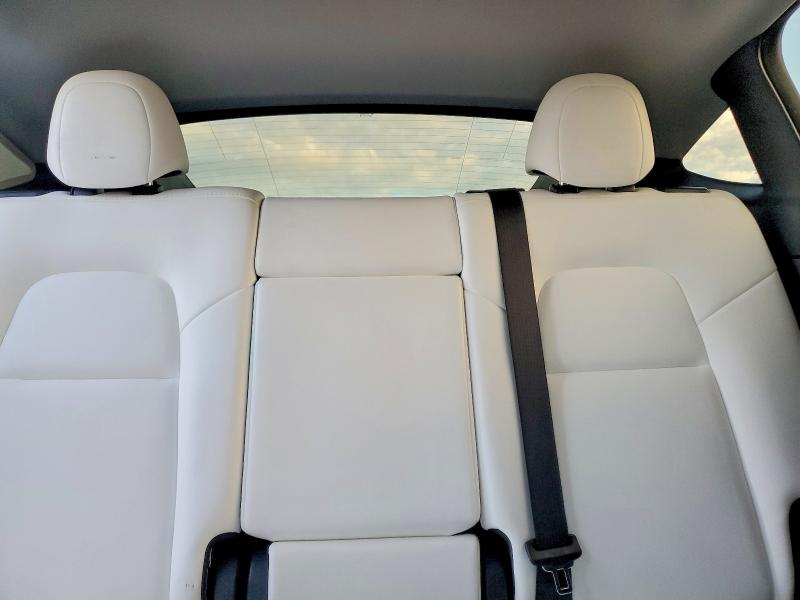 98722045 :رقم المزاد ، 7SAYGDEF1NF558549 vin ، 2022 Tesla Model Y مزاد بيع