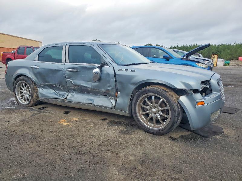 2006 Chrysler 300 მანქანა იყიდება აუქციონზე, vin: 2C3KA43R96H220057, აუქციონის ნომერი: 98576385
