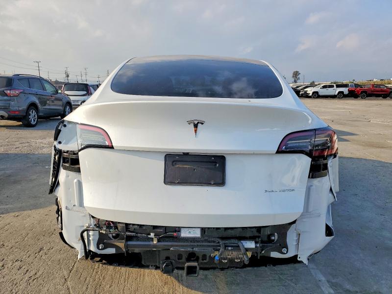 2024 Tesla Model Y მანქანა იყიდება აუქციონზე, vin: 7SAYGAEE0RF063822, აუქციონის ნომერი: 74542905