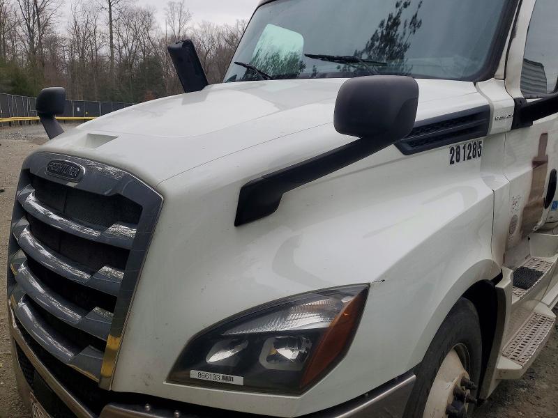 2019 Freigliner Cascadia 126 მანქანა იყიდება აუქციონზე, vin: 1FUJHHDR4KLKU9397, აუქციონის ნომერი: 95219685