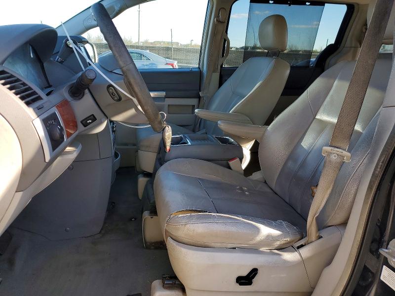 2008 Chrysler Town & Country მანქანა იყიდება აუქციონზე, vin: 2A8HR54P18R711293, აუქციონის ნომერი: 73004055