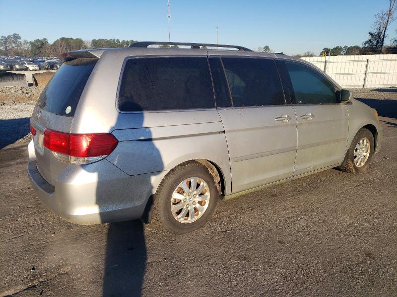 72915785 :رقم المزاد ، 5FNRL3H61AB083028 vin ، 2010 Honda Odyssey مزاد بيع