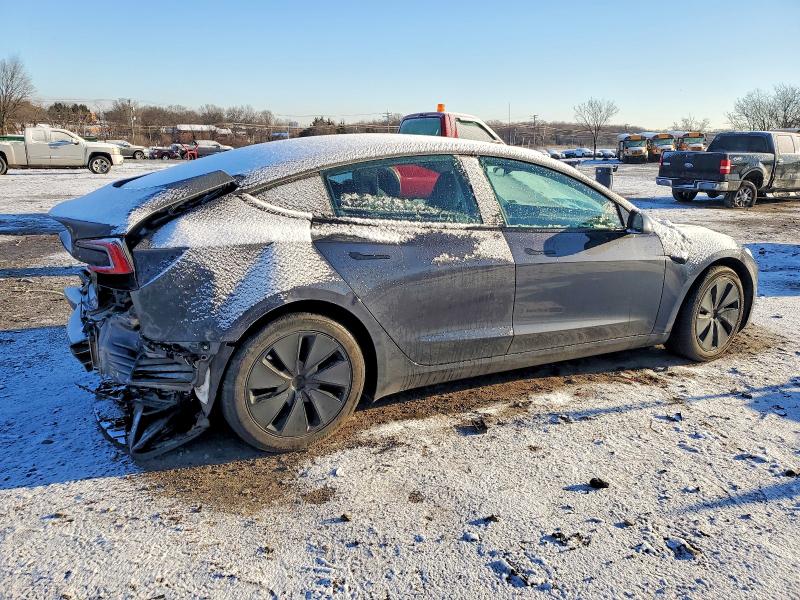 Продажа на аукционе авто 2024 Tesla Model 3, vin: 5YJ3E1EB7RF829886, номер лота: 99495445