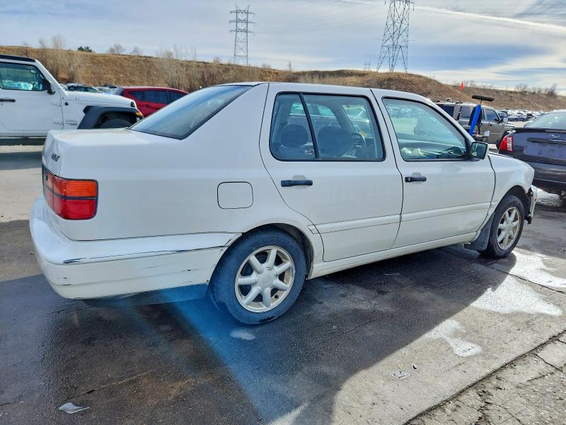 98268865 :رقم المزاد ، 3VWSC81H4SM069094 vin ، 1995 Volkswagen Jetta مزاد بيع
