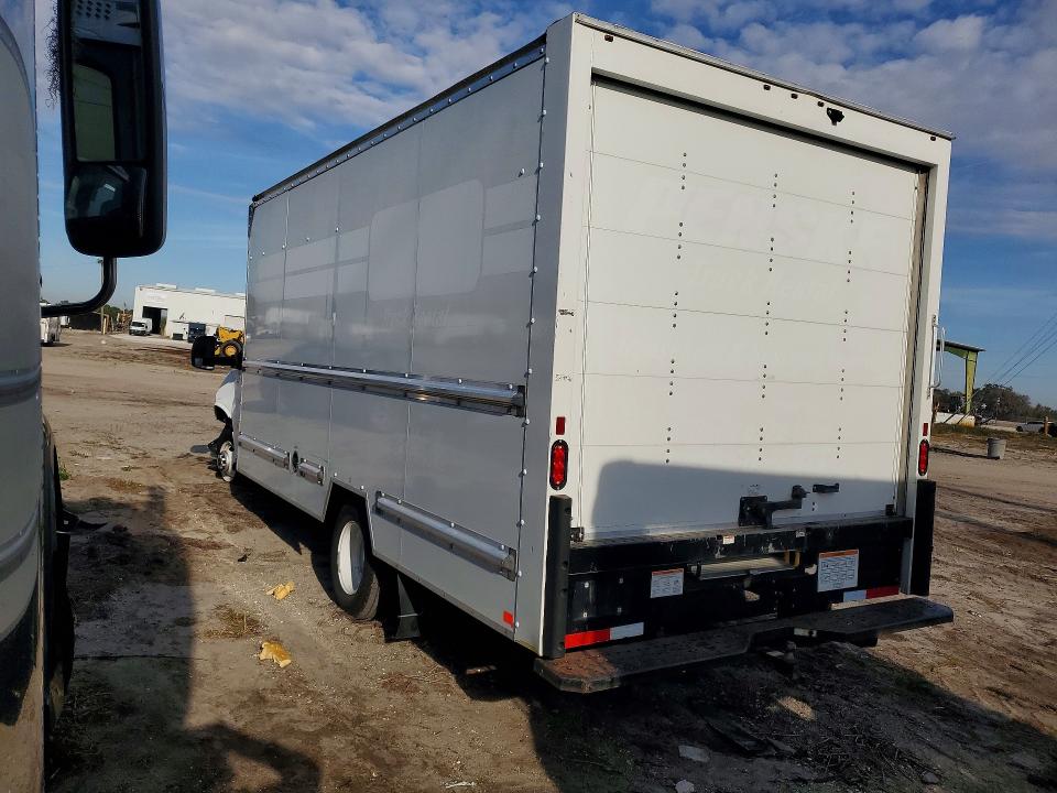 45892166 :رقم المزاد ، 7GZ37TC75NN010524 vin ، 2022 Gmc Savana مزاد بيع