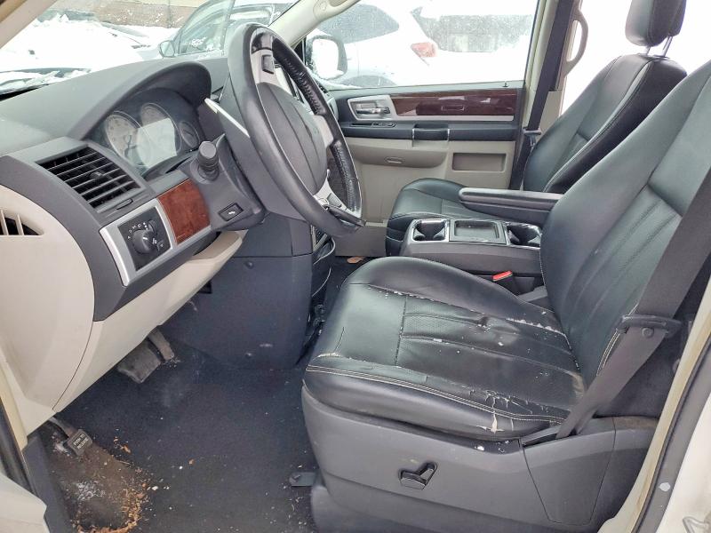 74471035 :رقم المزاد ، 2A4RR8D18AR381449 vin ، 2010 Chrysler Town & Country مزاد بيع