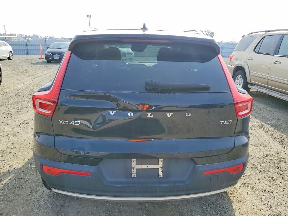 73046165 :رقم المزاد ، YV4162UK8L2267483 vin ، 2020 Volvo Xc40 T5 Mo مزاد بيع