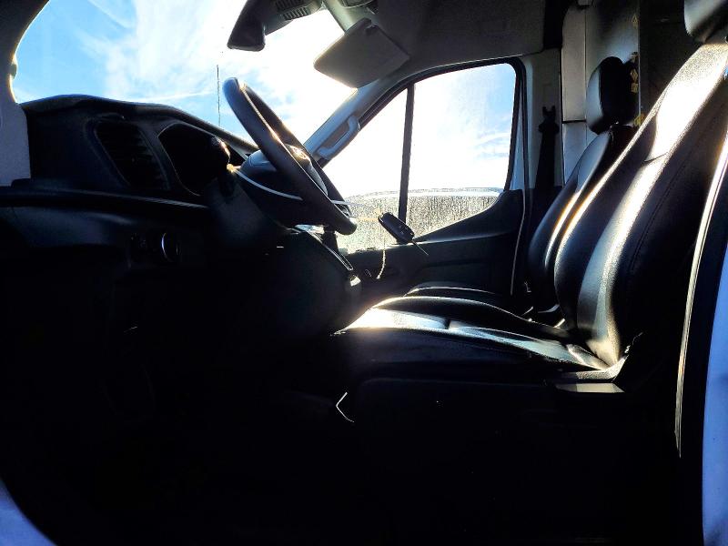98043715 :رقم المزاد ، 1FTYE2C8XRKA37057 vin ، 2024 Ford Transit T- مزاد بيع
