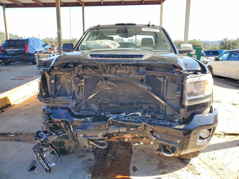 72583785 :رقم المزاد ، 1GT42YEY6JF118433 vin ، 2018 Gmc Sierra مزاد بيع