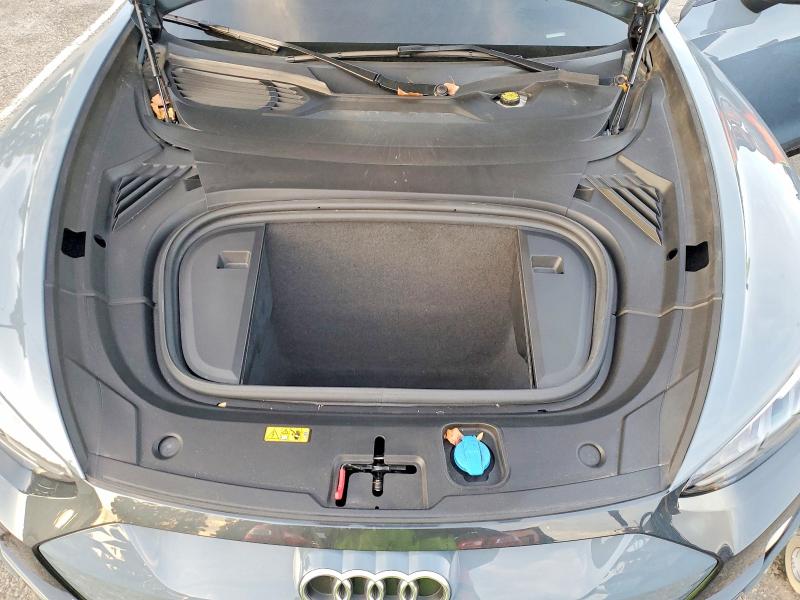 99674755 :رقم المزاد ، WAUDJBFW9P7006481 vin ، 2023 Audi E-tron Gt مزاد بيع