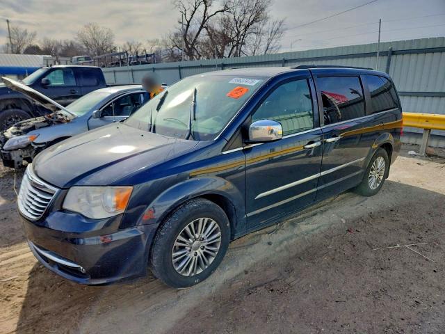 2013 Chrysler Town & Country მანქანა იყიდება აუქციონზე, vin: 2C4RC1CG5DR660883, აუქციონის ნომერი: 99637475