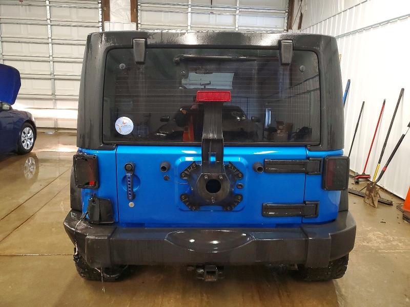 2015 Jeep Wrangler Unlimited მანქანა იყიდება აუქციონზე, vin: 1C4BJWDG5FL692134, აუქციონის ნომერი: 99893315
