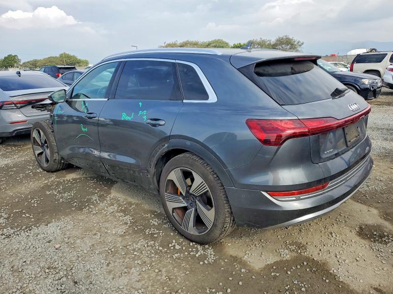 Продажа на аукционе авто 2019 Audi E-tron, vin: WA1VAAGE3KB008427, номер лота: 74249325