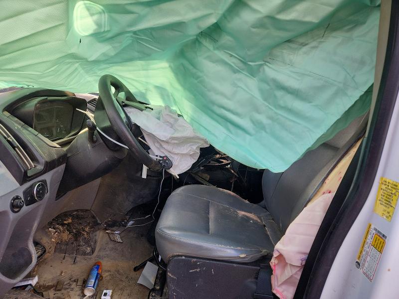 49003096 :رقم المزاد ، 1FTYE1ZM8JKA47718 vin ، 2018 Ford Transit مزاد بيع