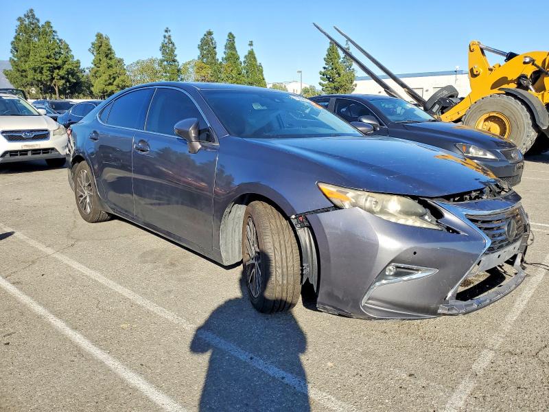 75058675 :رقم المزاد ، 58ABK1GG8GU017065 vin ، 2016 Lexus Es مزاد بيع