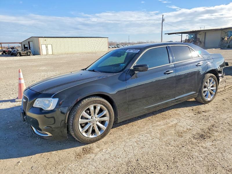 Aukcja sprzedaży 2016 Chrysler 300c, vin: 2C3CCAKG8GH261827, numer aukcji: 99774055