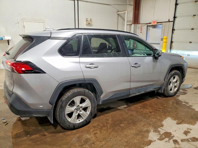 2021 Toyota Rav4 მანქანა იყიდება აუქციონზე, vin: 2T3P1RFV4MC165734, აუქციონის ნომერი: 98636515