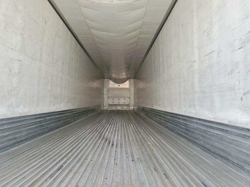 93033825 :رقم المزاد ، 1UYVS2535FM390210 vin ، 2015 Utility Trailer Trailer مزاد بيع