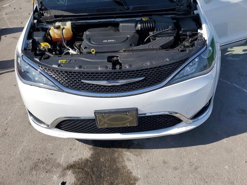 99868305 :رقم المزاد ، 2C4RC1EG7HR669457 vin ، 2017 Chrysler Pacifica مزاد بيع