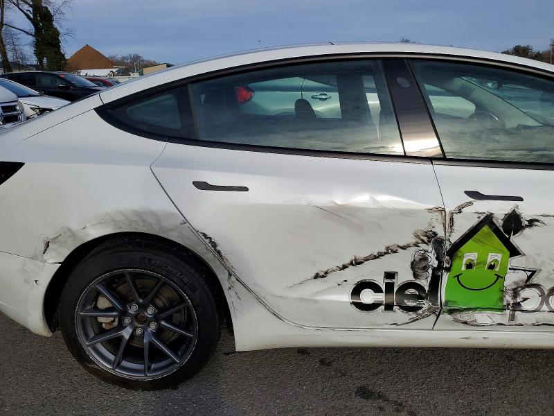 Продажа на аукционе авто 2022 Tesla Model 3, vin: 5YJ3E1EAXNF326953, номер лота: 99828725
