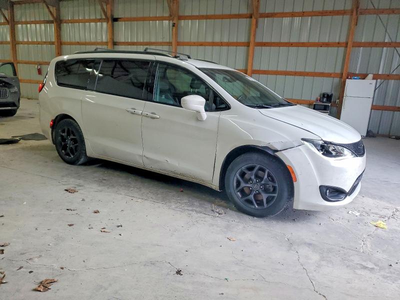 98114815 :رقم المزاد ، 2C4RC1BG0KR540231 vin ، 2019 Chrysler Pacifica مزاد بيع