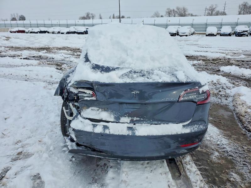 Продажа на аукционе авто 2018 Tesla Model 3, vin: 5YJ3E1EB0JF104053, номер лота: 72573975