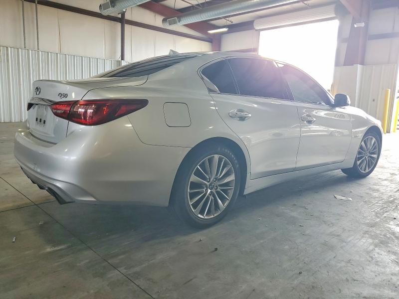 98891105 :رقم المزاد ، JN1EV7AP8JM357595 vin ، 2018 Infiniti Q50 Luxe مزاد بيع