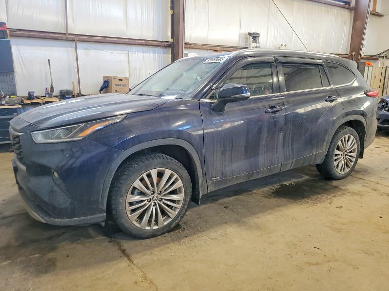 Продажа на аукционе авто 2023 Toyota Highlander, vin: 5TDEBRCH5PS116775, номер лота: 95584605