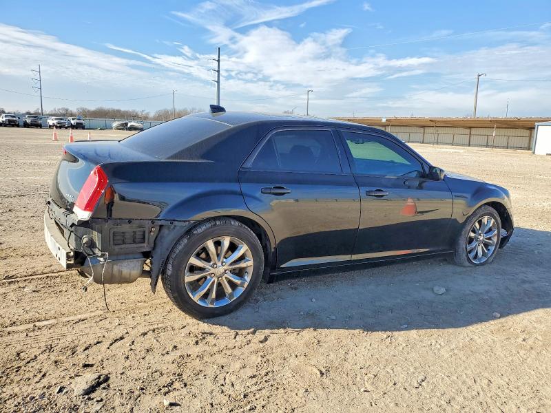 Aukcja sprzedaży 2016 Chrysler 300c, vin: 2C3CCAKG8GH261827, numer aukcji: 99774055
