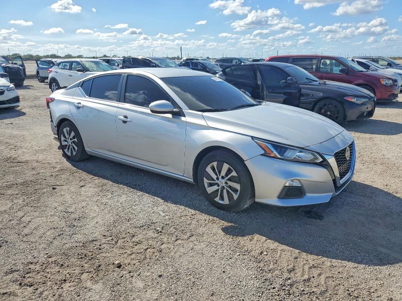97677985 :رقم المزاد ، 1N4BL4BV8LC168087 vin ، 2020 Nissan Altima S مزاد بيع
