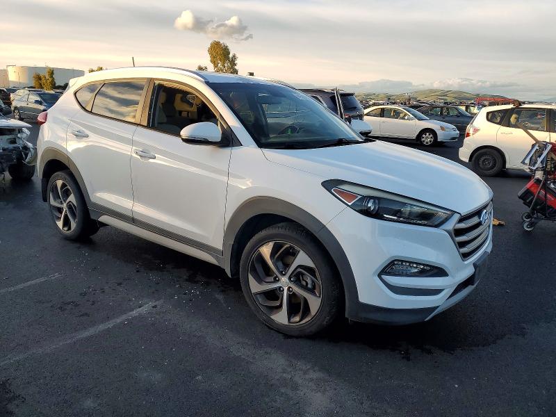 Продаж на аукціоні авто 2017 Hyundai Tucson, vin: KM8J33A29HU470105, номер лоту: 99529265