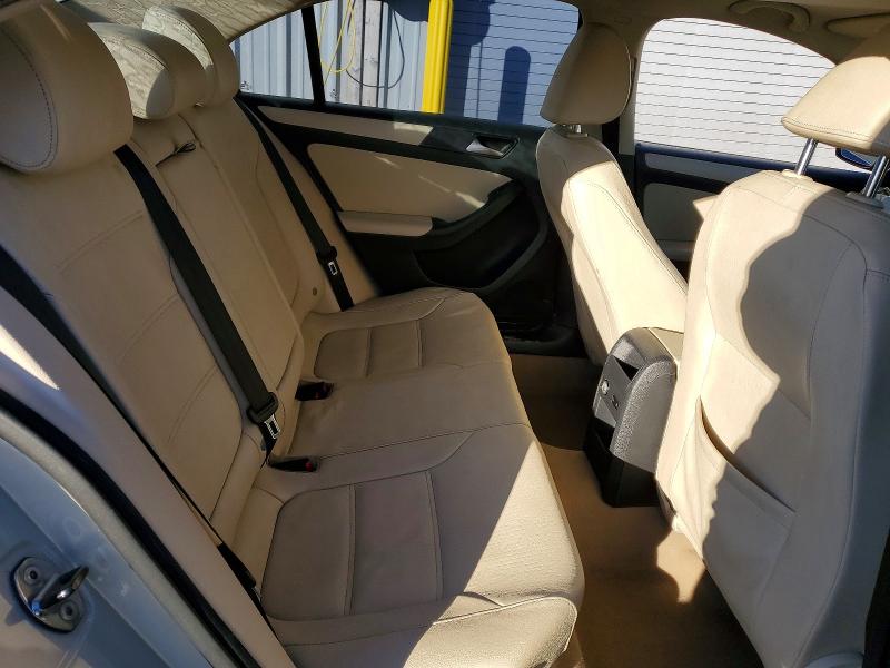 73440405 :رقم المزاد ، 3VWDX7AJ6CM305921 vin ، 2012 Volkswagen Jetta Se مزاد بيع