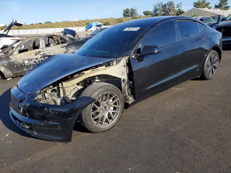 75612515 :رقم المزاد ، 5YJ3E1EB7SF970558 vin ، 2025 Tesla Model 3 مزاد بيع