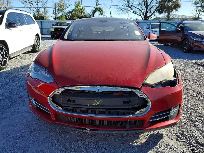 2014 Tesla Model S მანქანა იყიდება აუქციონზე, vin: 5YJSA1S16EFP50626, აუქციონის ნომერი: 73892585